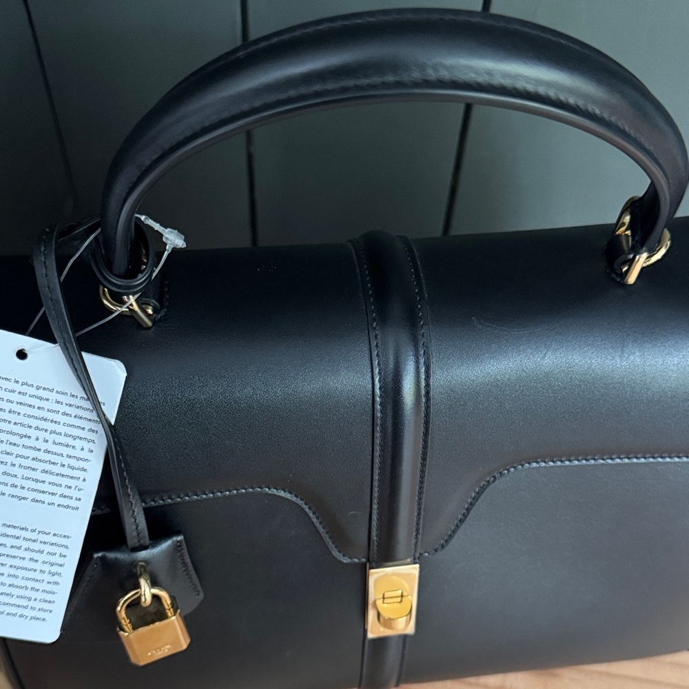 Celine handbag CLASSIQUE 16 BAG IN SATINATED CALFSKIN - Picture 14 of 16